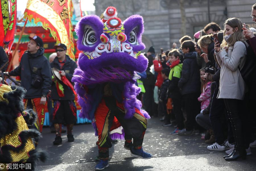 欧洲多国舞龙舞狮庆祝中国春节