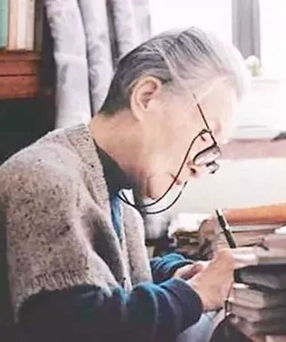 杨绛:认真地年轻,优雅的老去