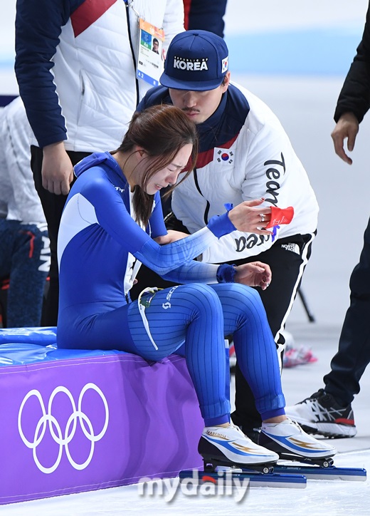 平昌冬奥韩国速滑女王丢金后大哭 李相花哭得妆都花了 真的伤心了