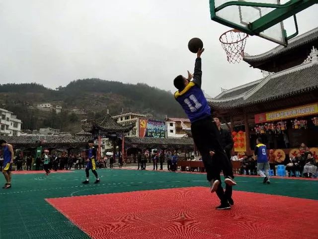 道坪镇谷龙村篮球比赛