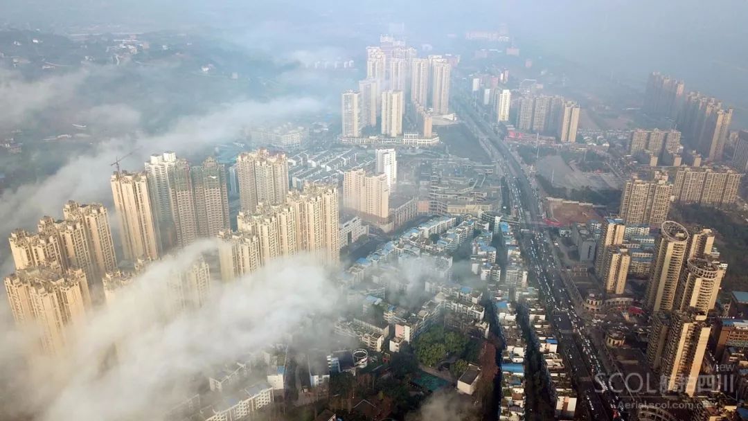 朝阳迎春 泸州合江现平流雾景观