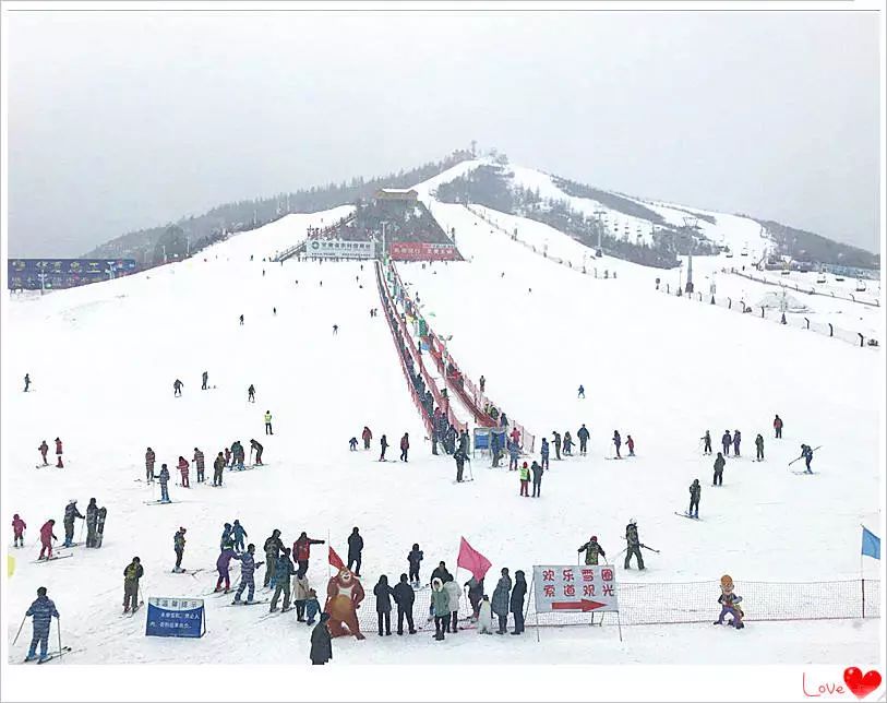 假期告急,松鸣岩国际滑雪场的温暖却一直延续