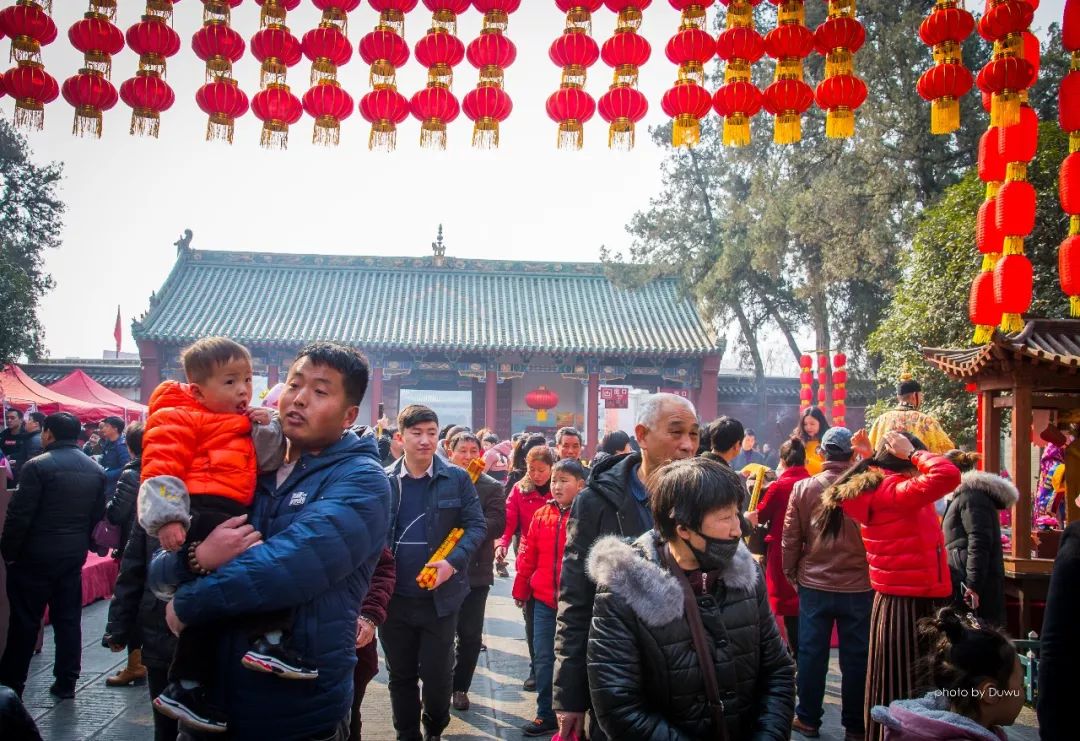 正月初五来关林迎财神,万余个现金红包现场派送,更有超值福利送上