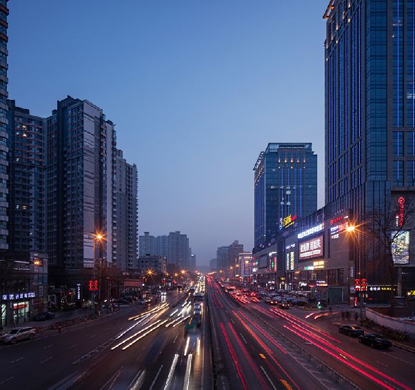 西安年最中国新城夜景美翻天华灯霓虹年味浓