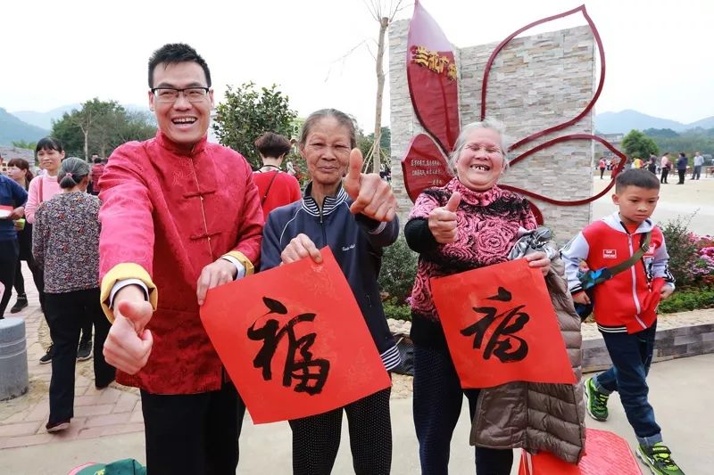 火凤凰,红美人等兰花全部来自程村兰花种植户,他们将参与石狗镇首届"