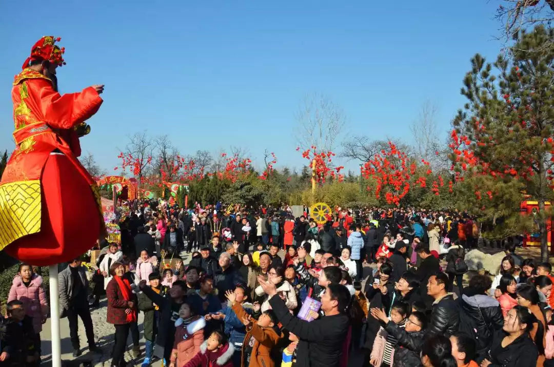 旅游 正文2018春节黄金周正式落下帷幕"河南开封万岁山春节大庙会"在