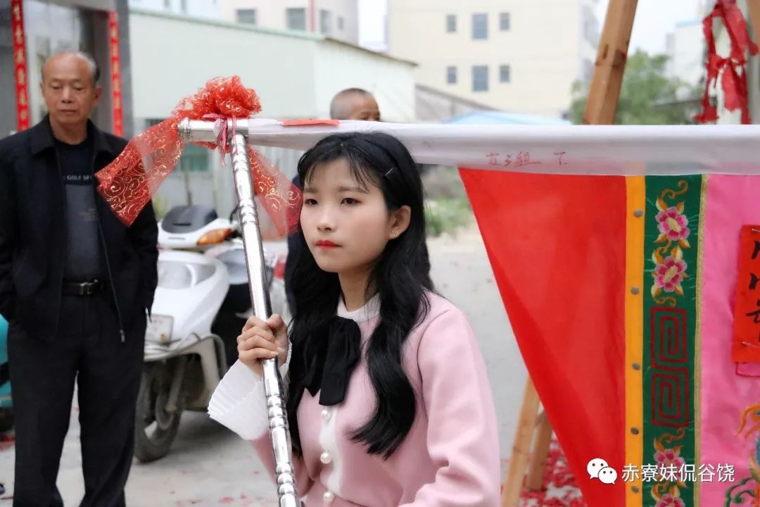 潮阳谷饶大闹热扛旗美女如云而且还有