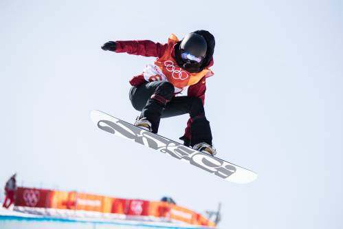 2月13日,在平昌冬奥会单板滑雪女子u型场地决赛中,中国选手刘佳宇获得