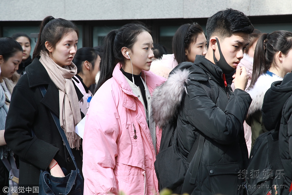 北京,2018年艺考,中央戏剧学院2018年艺考,现场场面火爆,考生素颜赴考