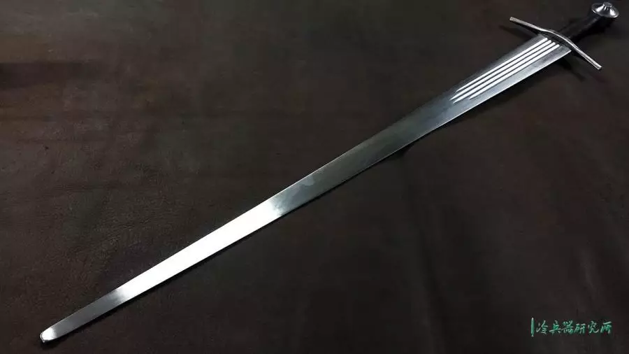 type xiv arming sword对欧洲中世纪十字剑的分类标准,出自埃瓦特