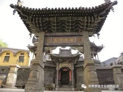 李氏宗祠也称为"李家祠堂",占地约1500平方米.