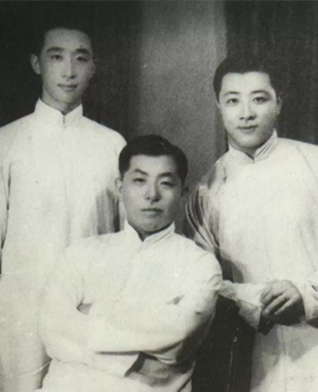 历史 正文 张学铭为张学良的同母弟,生母为张作霖的原配夫人赵春桂.