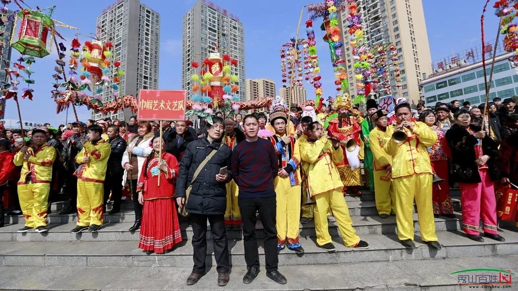 【民俗闹春】秀山花灯广场跳花灯舞龙灯