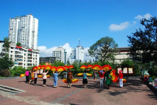 凯里市有多少人口_黔东南商界大事件 香港铜锣湾进驻凯里 带来的 福利 让人震