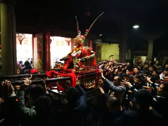 上林宫齐天大圣等神尊来接驾