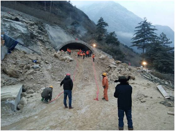 至甘孜州救灾防灾应急中心 跑马山2号隧道(长6767米)至康定榆林驷马桥