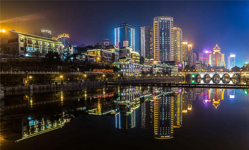 贵阳青岩镇GDP_贵阳夜景