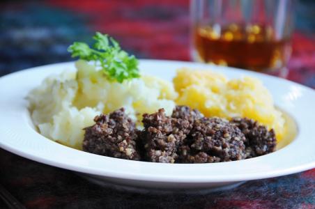 6. 哈吉斯 (haggis)