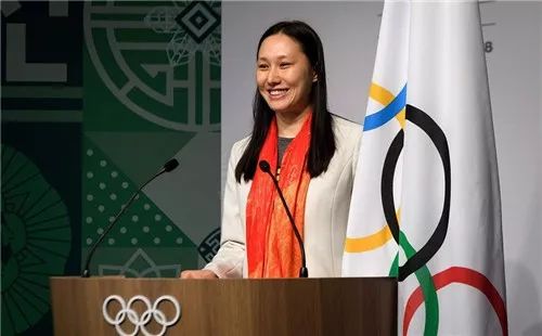 中国速度滑冰运动员张虹当选国际奥委会运动员委员会委员
