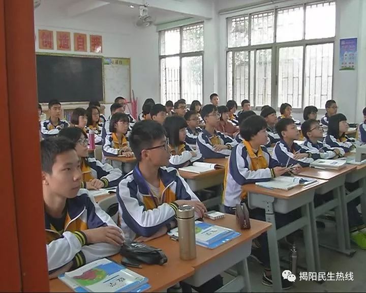 真理中学学生杨漫妮:新的学期里,会把玩耍的心收一收,全心全意投入