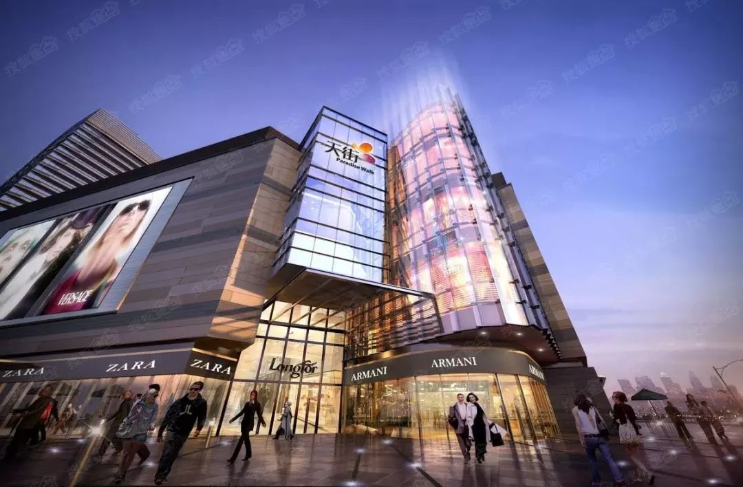 2017年底,上海宝山最大的购物中心龙湖宝山天街开幕.