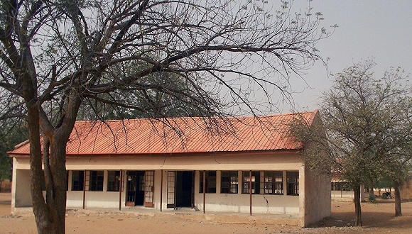 尼日利亚学校遇袭事件官宣：失踪女生数字大幅增至110人