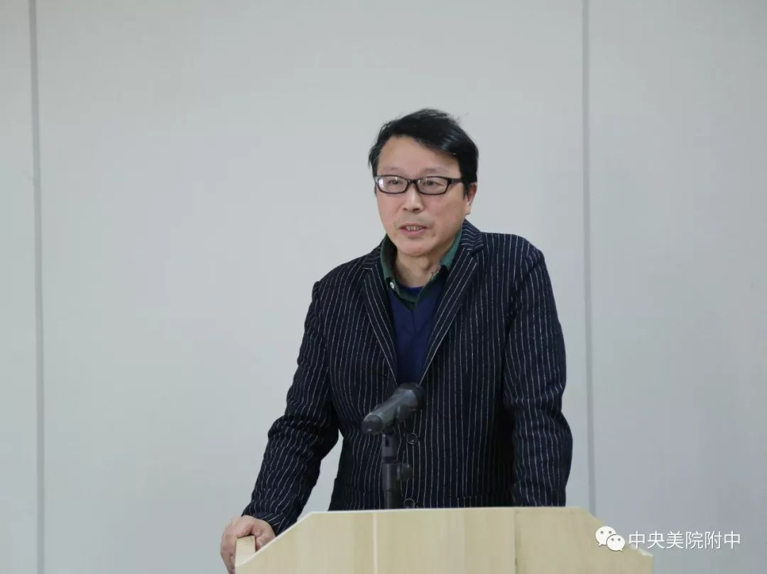 凝聚共识部署工作附中举行新学期教职工大会