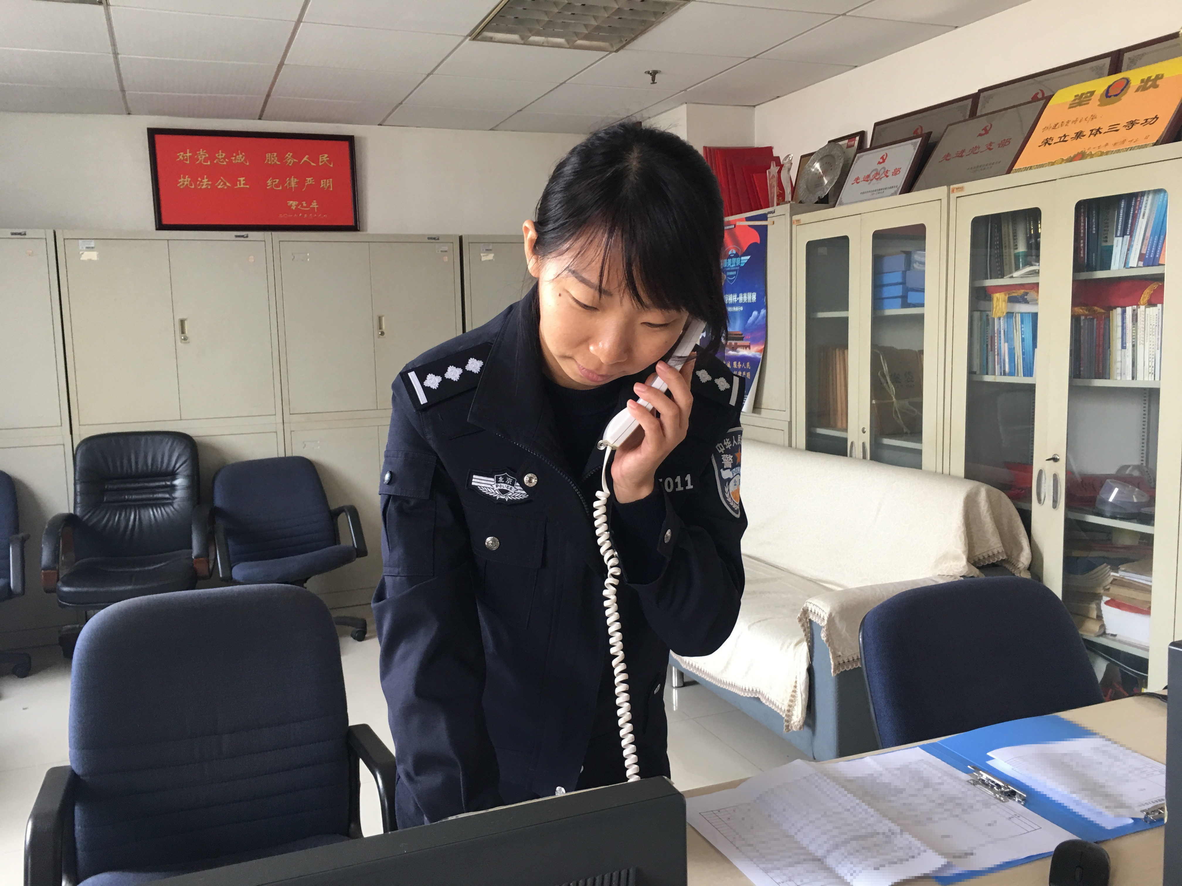 警花晒警服和便装照，网友点赞：都是女神|警服|女警花|黄山_新浪新闻