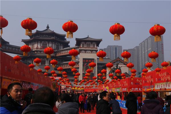 陕西西安大唐西市文化大庙会热闹非凡