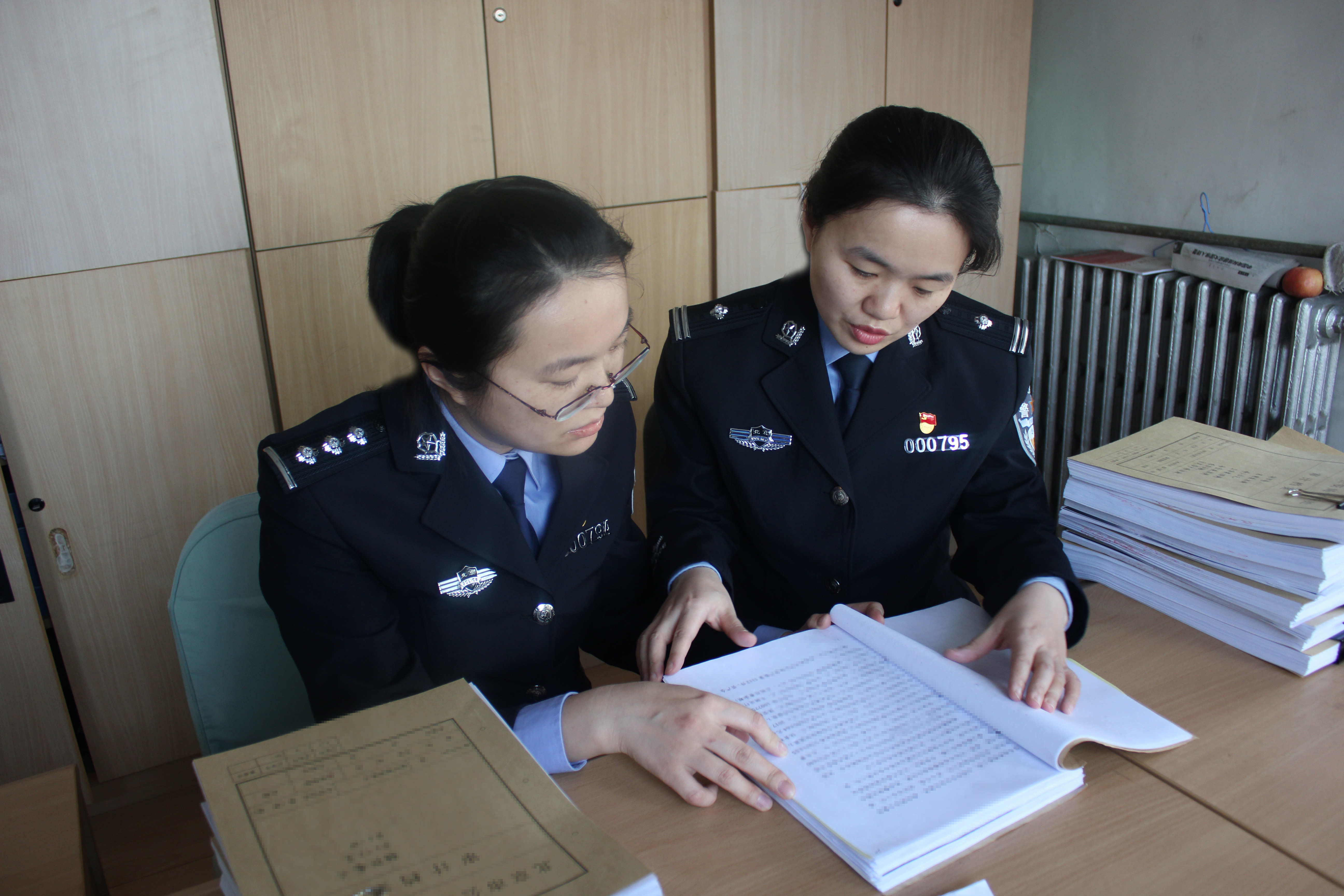 为首都警花点赞北京市公安局审计处优秀女民警唐晓霞