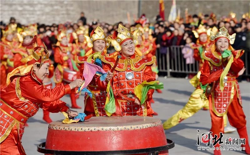 艺术的优秀代表,与山西威风锣鼓,兰州太平鼓,开封盘鼓并称"中国四大名