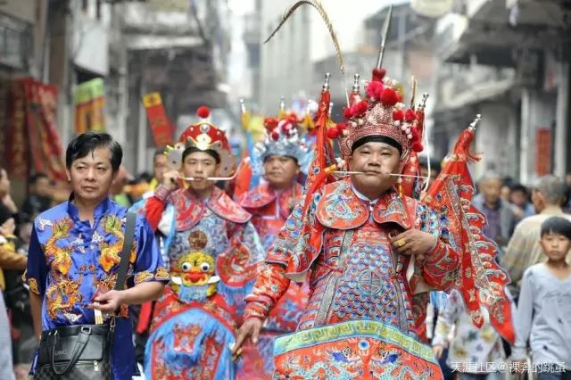 每年农历正月上旬至三月中旬"公期(军坡)活动就会陆续在海南各市县