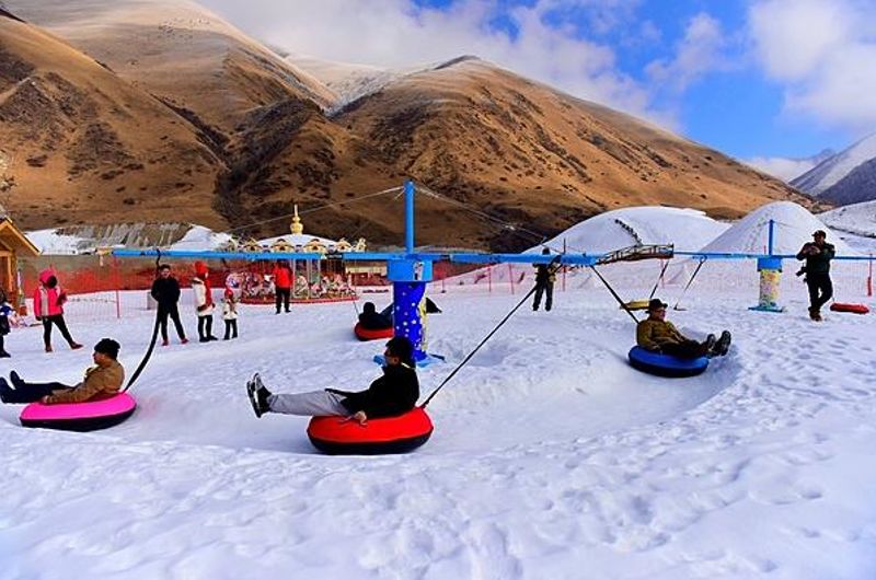 长见识 中国首家室内冰雪主题乐园,3000㎡冰雪世界,98元起给你别样