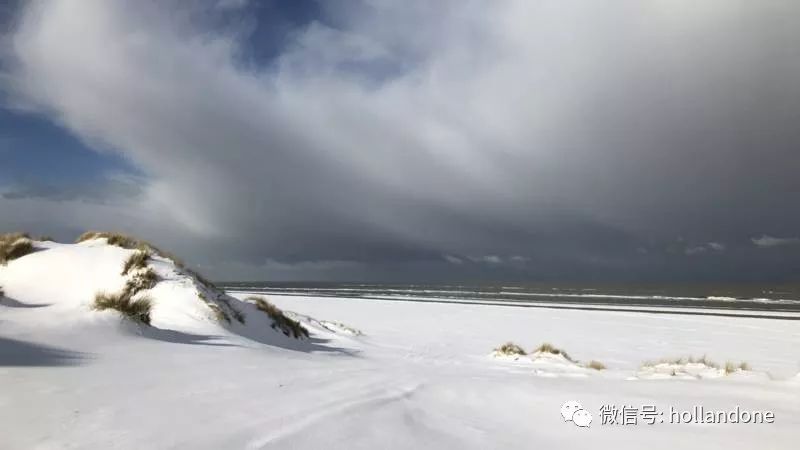 荷兰北部冰天雪地,冰雪运动全面开花