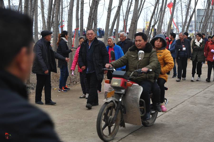 宝丰县有多少人口_宝丰县一在建小区堵死村庄排水沟 村民理论遭殴打(2)