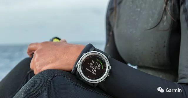 Garmin 首款潜水电脑表Descent MK1，从此尽情探索水下世界！