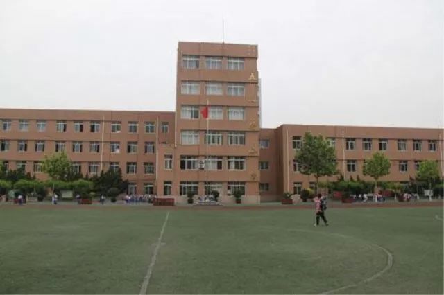 大连瓦房店师范学校附属小学