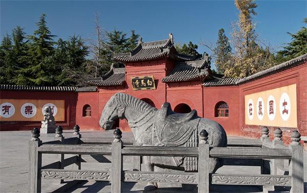 遗嘱记"刻石,元"洛京白马寺祖庭记"碑,明"重修古刹白马禅寺记"碑等