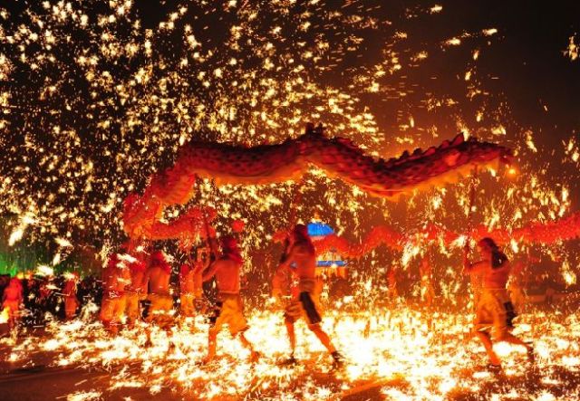 明天就是元宵节了 以前这个节日比七夕更浪漫 还耍通宵