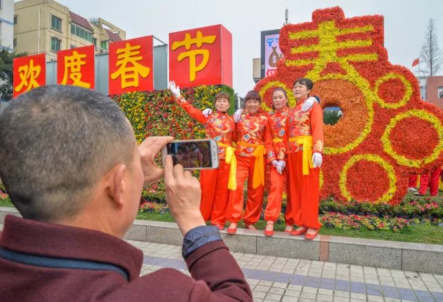 【元宵节!崇城锣鼓喧天,舞龙游街闹元宵!