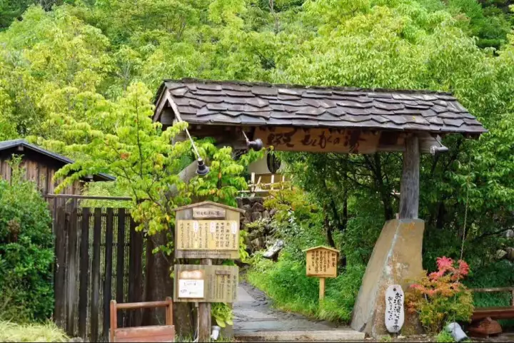 青山镇人口_西胪镇青山村附近酒吧