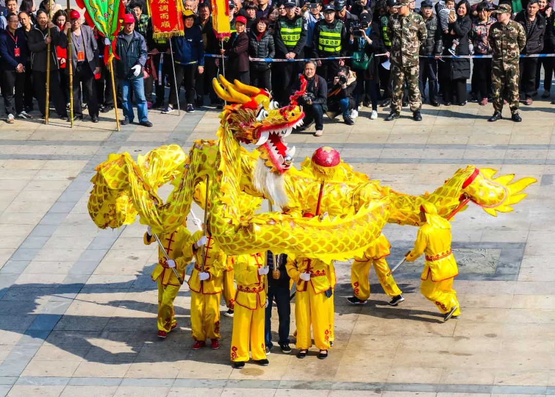 "十四夜"石浦绚丽绽放,场面甚是火爆!