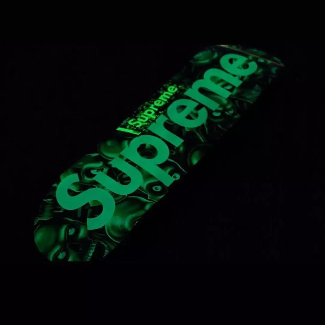 每日推荐 | supreme头像壁纸