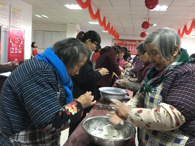 昆山巴城镇凤栖园社区开展庆祝元宵节活动