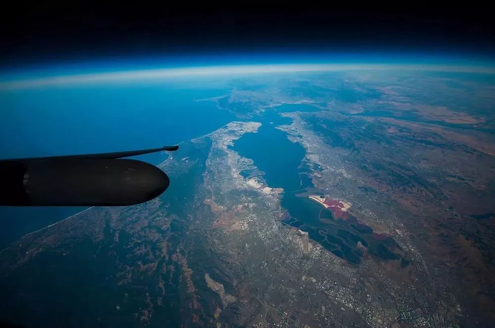 两万米高空俯瞰地球 u-2机窗外壮观的景象