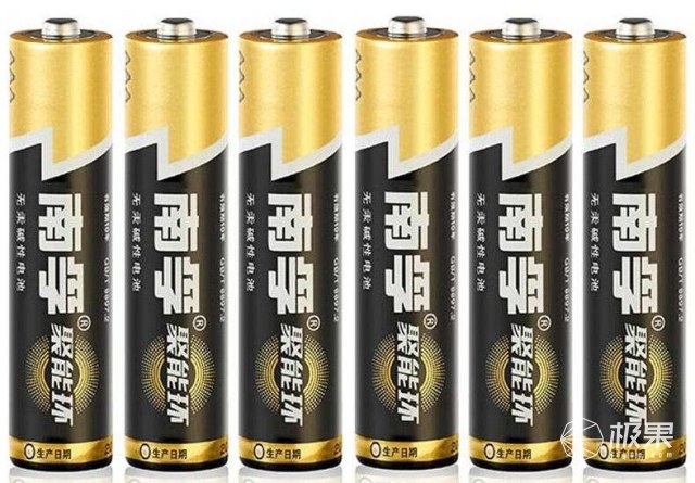 怖16000mAh！ 拿在手里好像一个大炸弹AG真人九游会登录网址史上电池最大的手机：恐(图9)