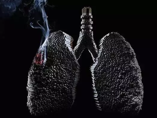 长期吸烟肺"变黑",不用戒烟,4个简单方法给肺"洗洗澡"