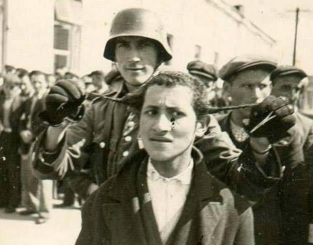 二战期间德军为何要将犹太人剪成光头?原来头发被用来