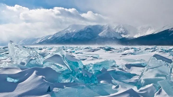 心愿alone丨冰封的贝加尔湖有我从未见过的神秘美景