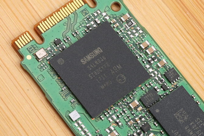 ÿGBǮ 860 EVO 2TB SSD